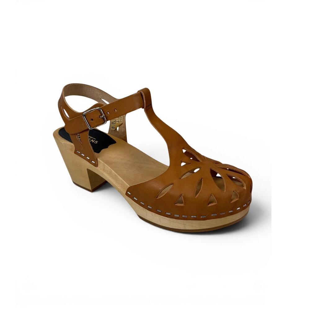 Swedish Hasbeens Lacy Sandal Clog Heel Womens 7 EU 37 Natural Leather Cut Outs